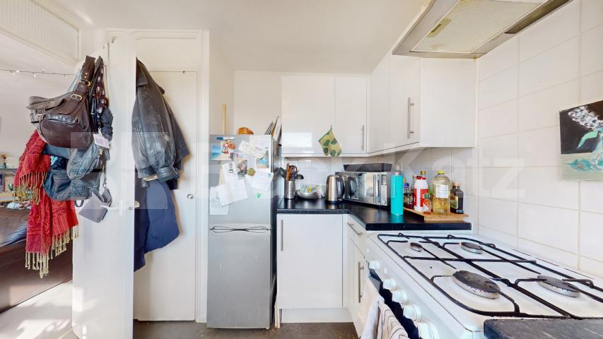 Fantastic two bed located within mins to Camden & Kings Cross Barker Drive, Camden